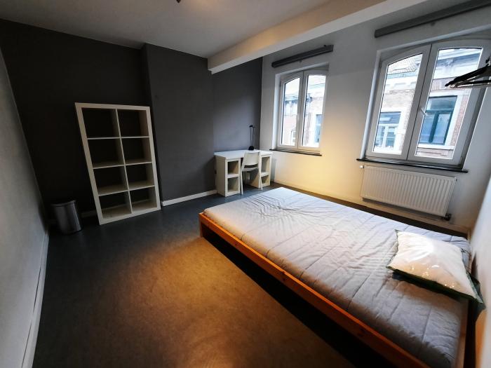 Kot chez l'habitant 14 m² à Liège Botanique / rue Saint-Gilles / Jonfosse